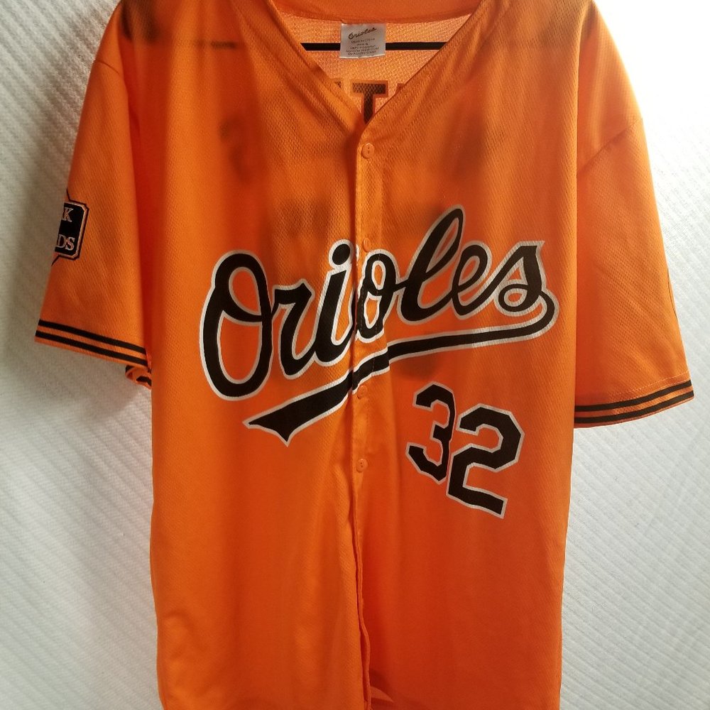 1074 - Baltimore Orioles XL Button-Up Jersey
